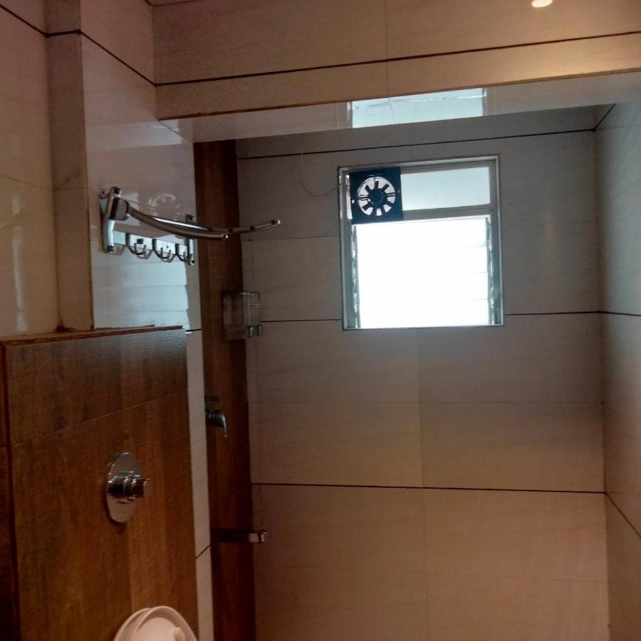 Hotel Everest Lodging นาวีมุมไบ ภายนอก รูปภาพ