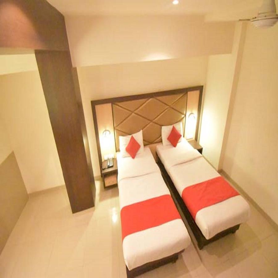 Hotel Everest Lodging นาวีมุมไบ ภายนอก รูปภาพ