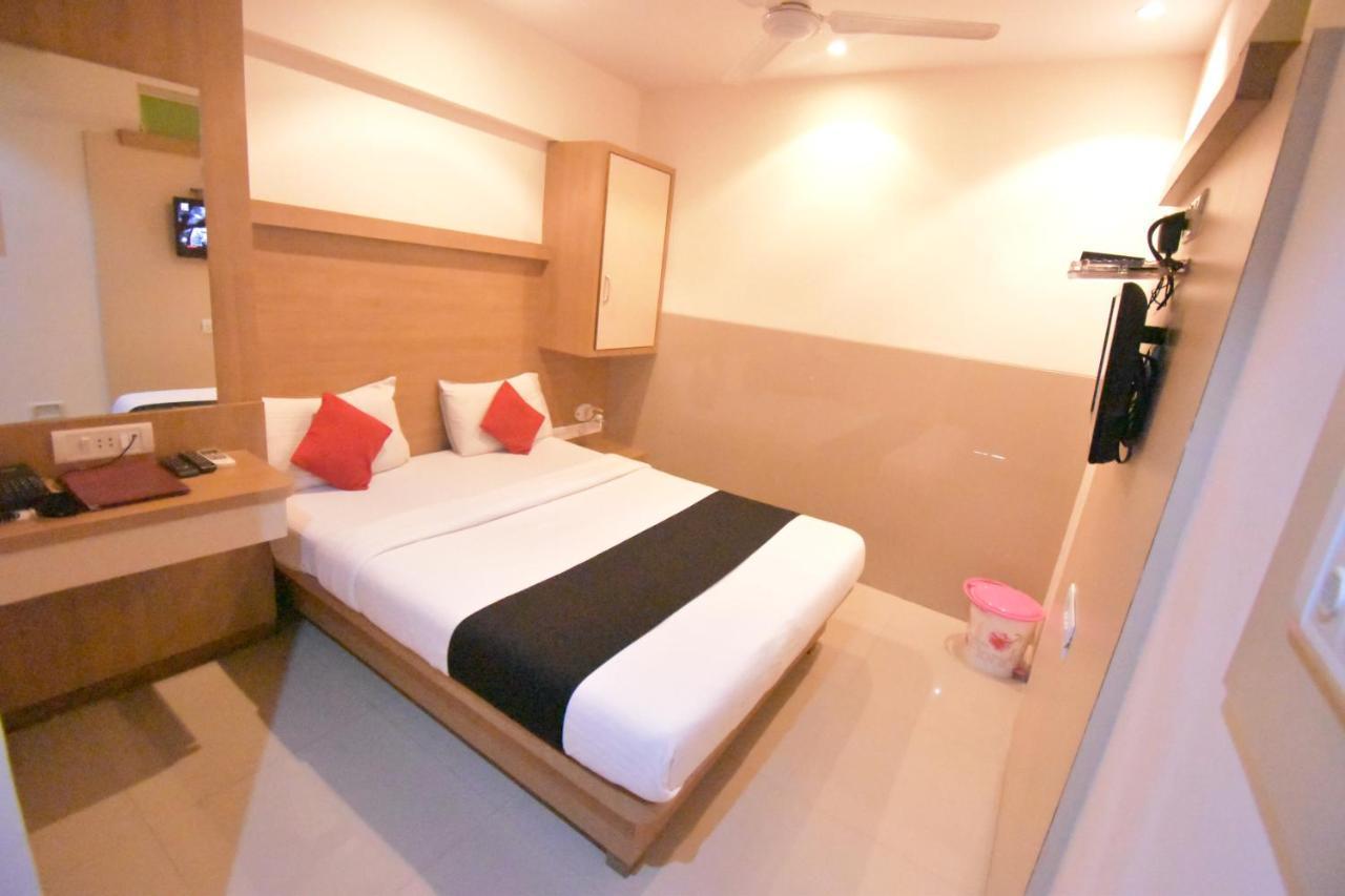 Hotel Everest Lodging นาวีมุมไบ ภายนอก รูปภาพ